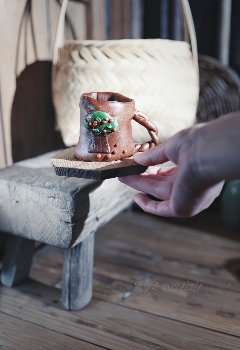 手捏陶胎作家器—馒头版（原创）的做法