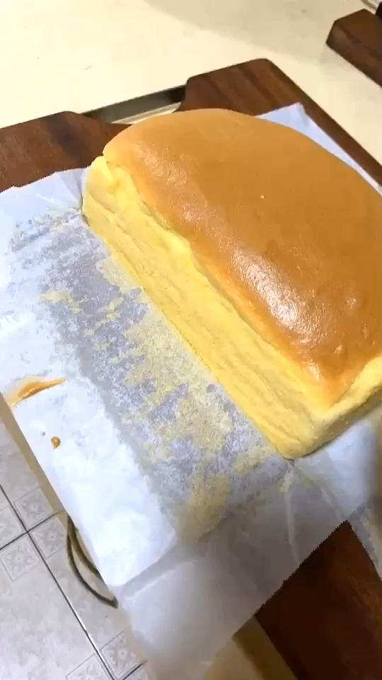 堪比柯基屁股
爆浆芝士🧀古早蛋糕