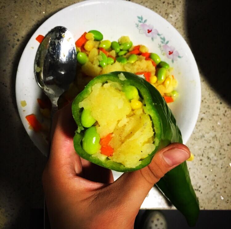 虎皮尖椒酿土豆泥