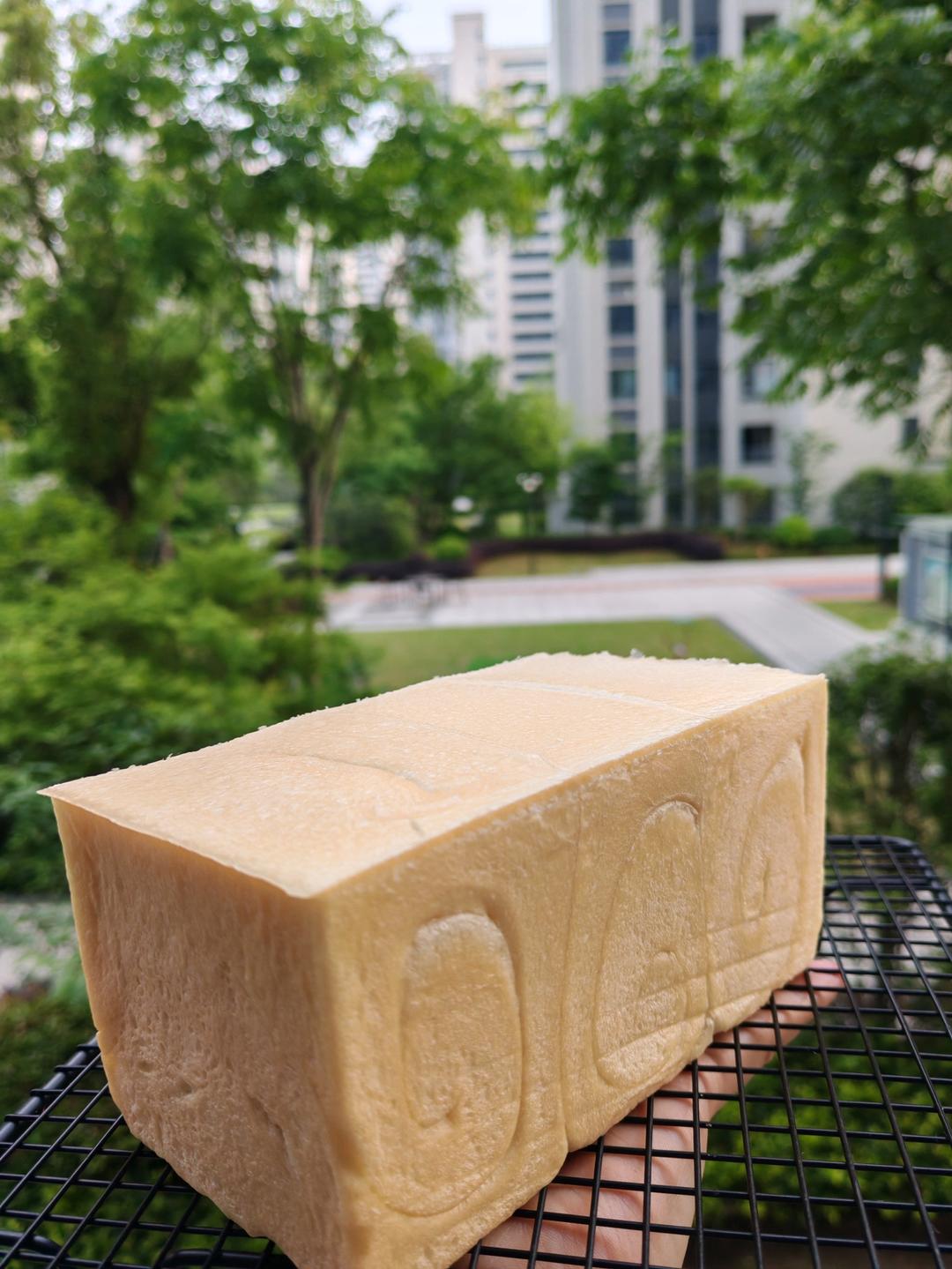 软到拿不起来的生吐司