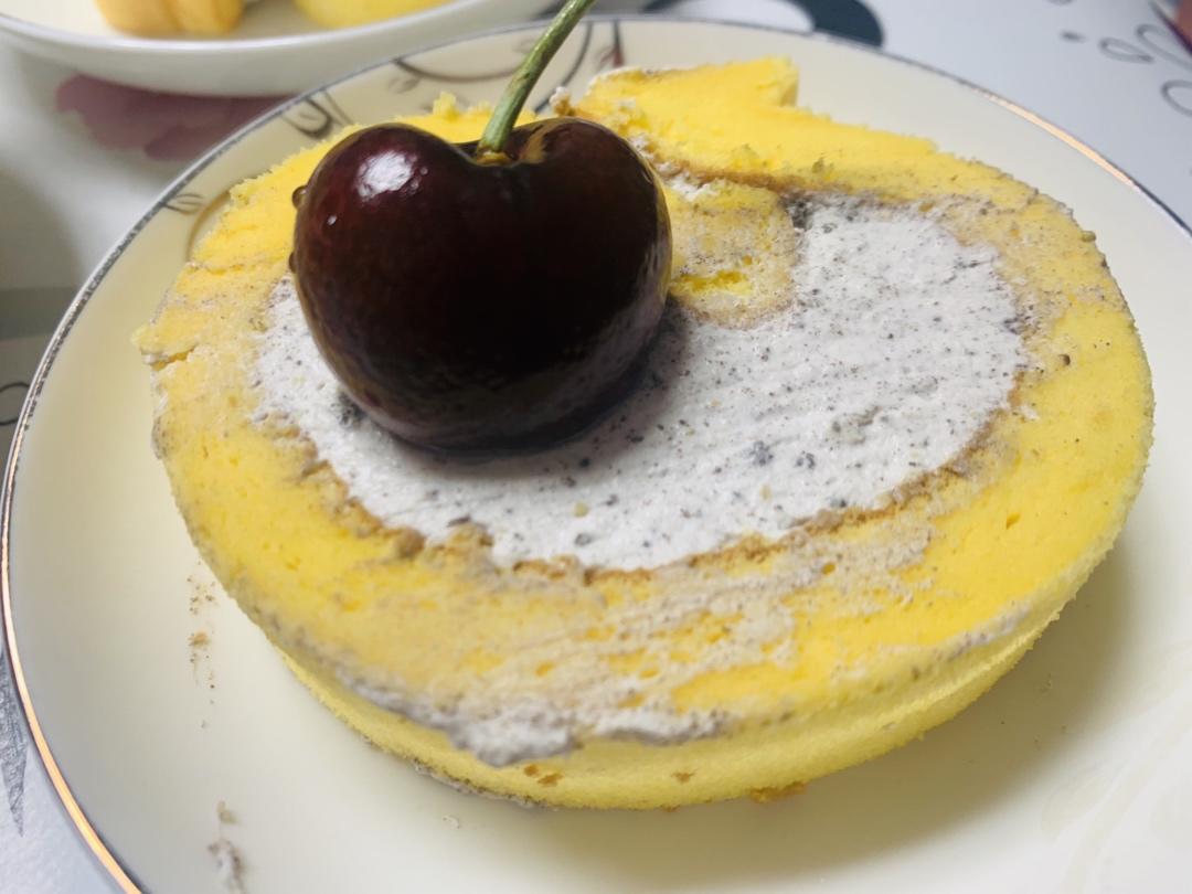 胖乎乎奶油芒果卷/不开裂不掉皮全过程详细图解烘焙视频/蛋糕篇6：「厚卷」