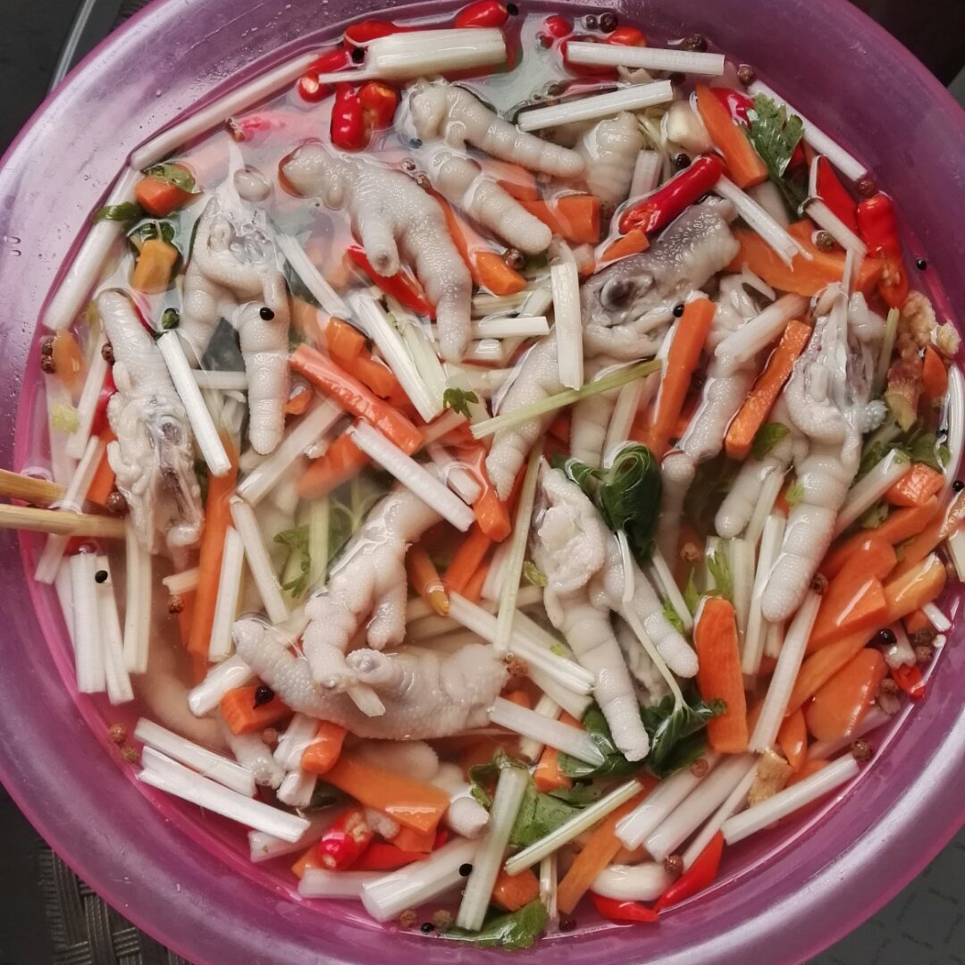 2016-03-18 10:50:36赞傣味柠檬泡鸡脚鸡爪