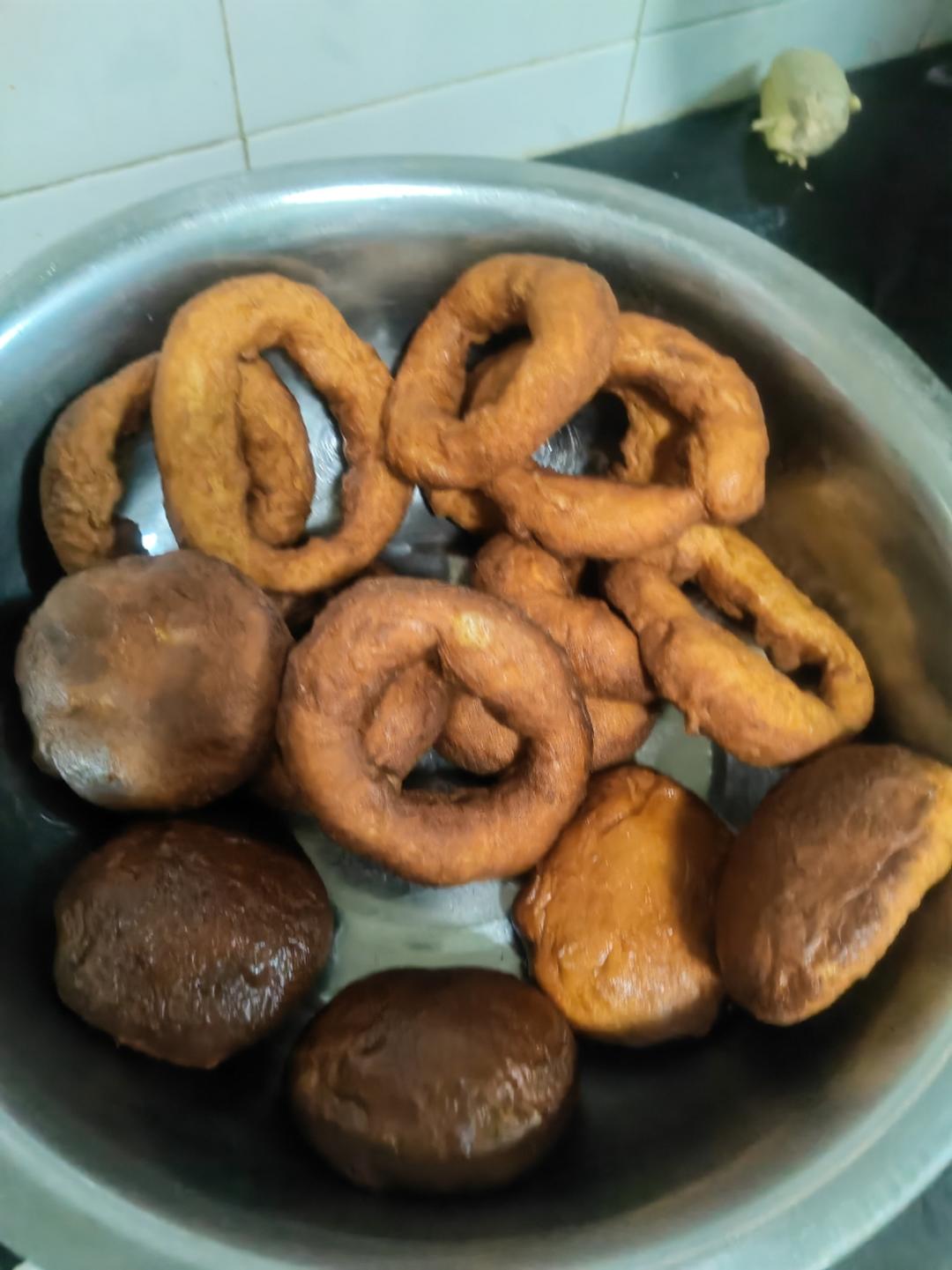 砂糖甜甜圈，不用烤箱甜蜜松软好好吃
