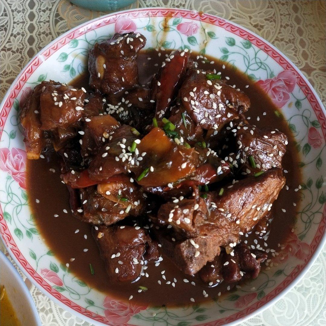 最简单最好吃的红烧排骨