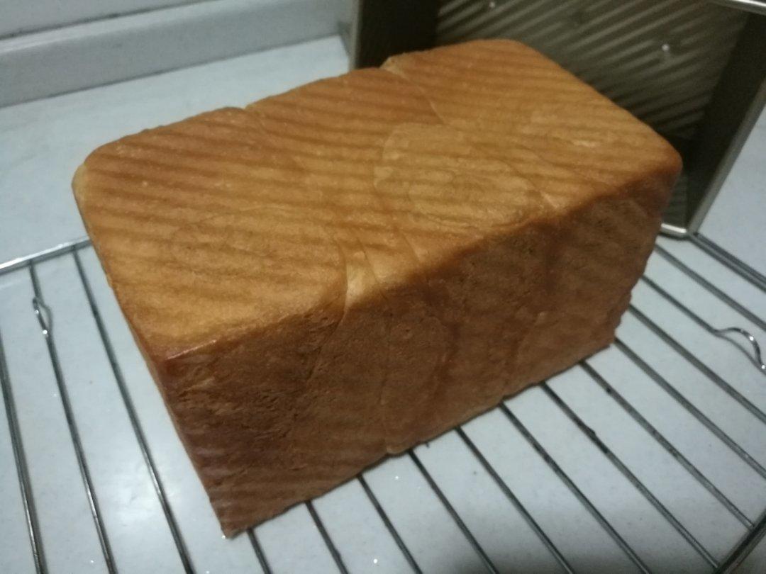 一整个蛋吐司（超好记的万能吐司配方）