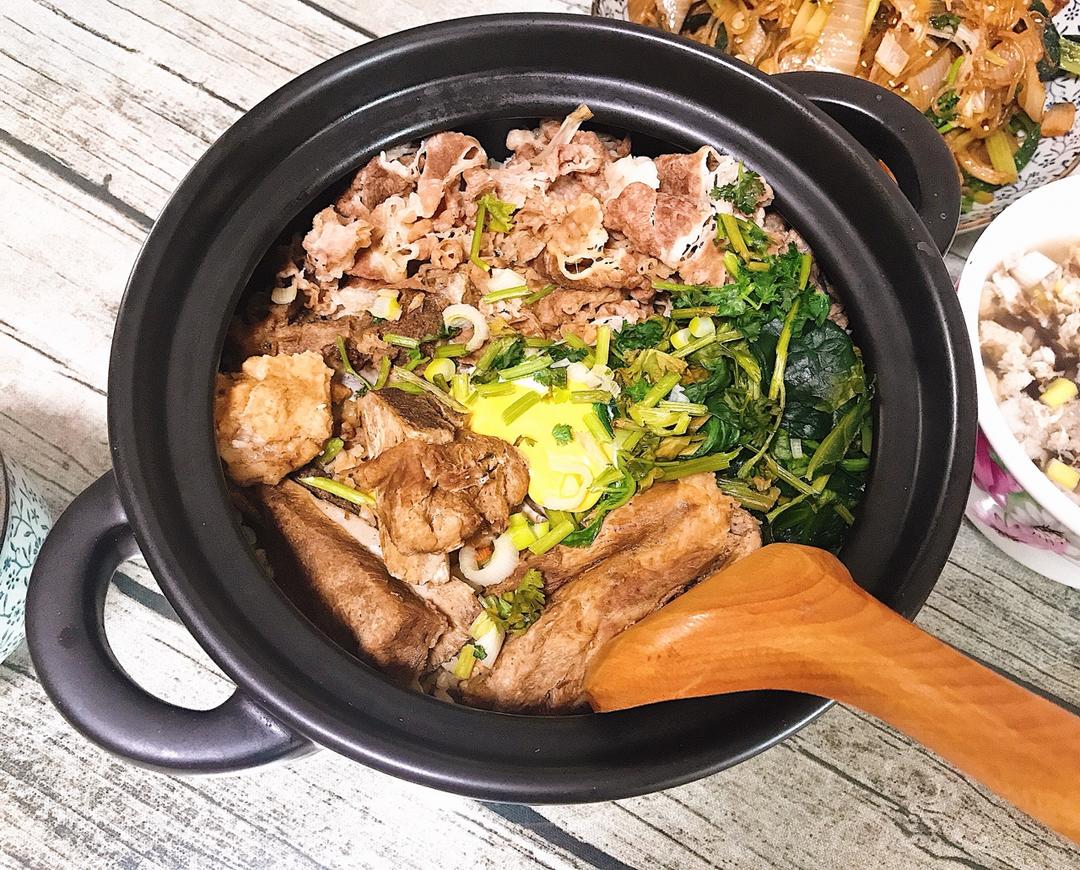 煲仔饭，从零到一教你做（内附香菇滑鸡和牛肉煲仔饭做法）