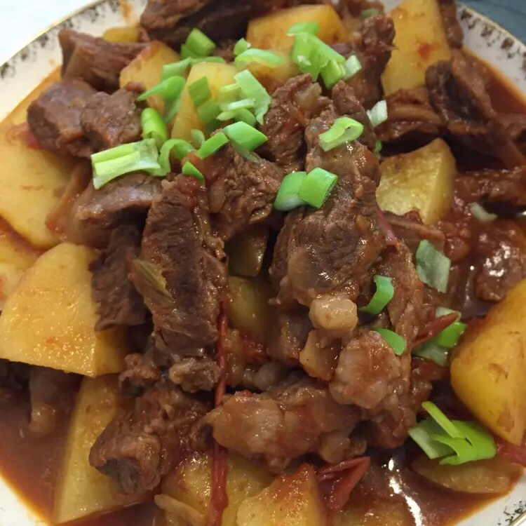 番茄土豆炖牛腩