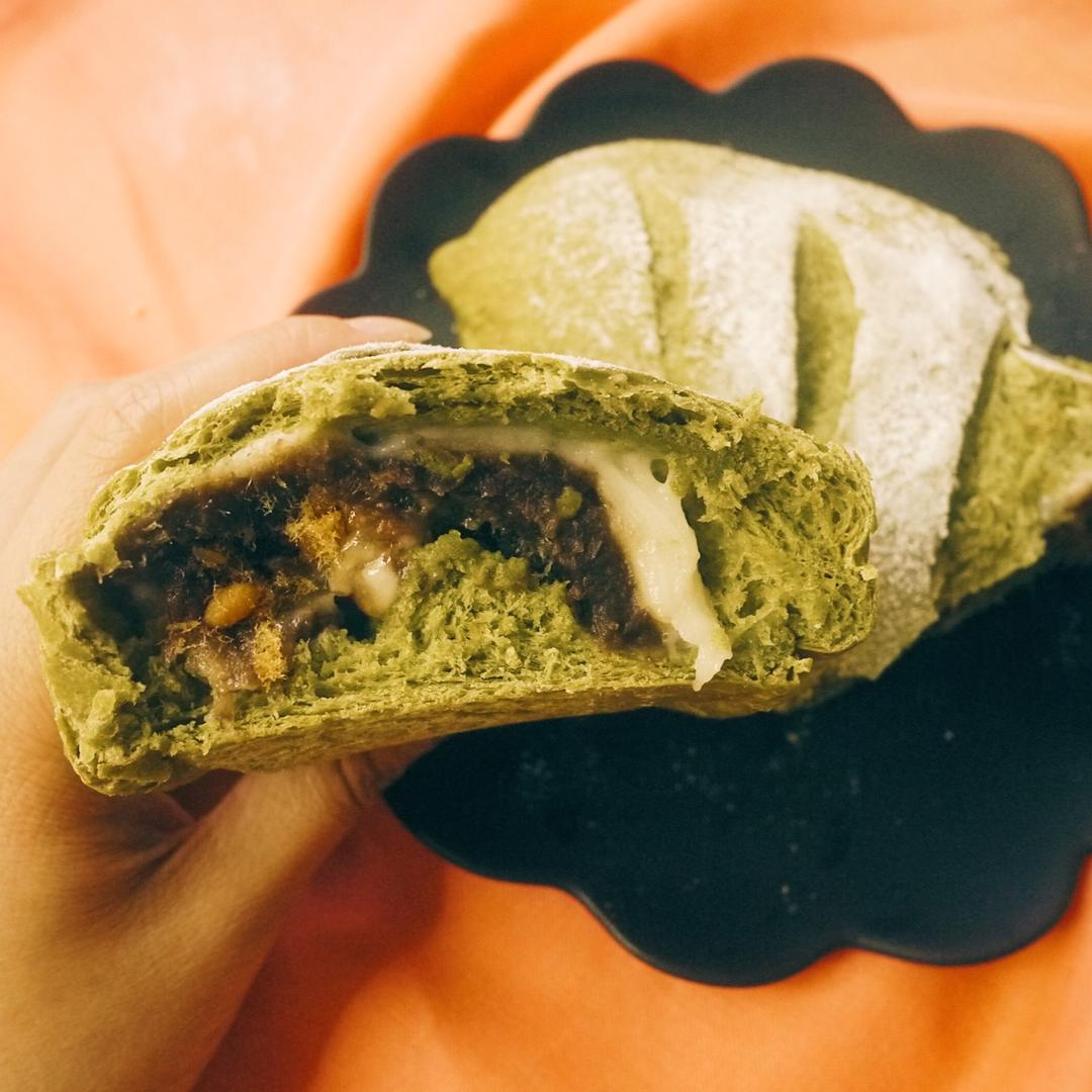 比原麦山丘还好吃的【抹茶麻薯古早味面包】肉松红豆沙
