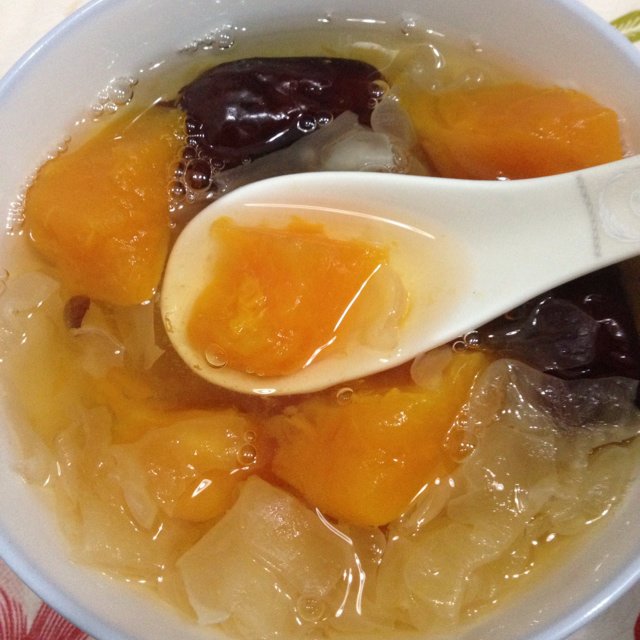 红枣木瓜银耳汤