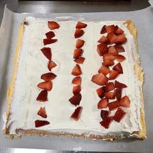 草莓蛋糕卷的做法 步骤31
