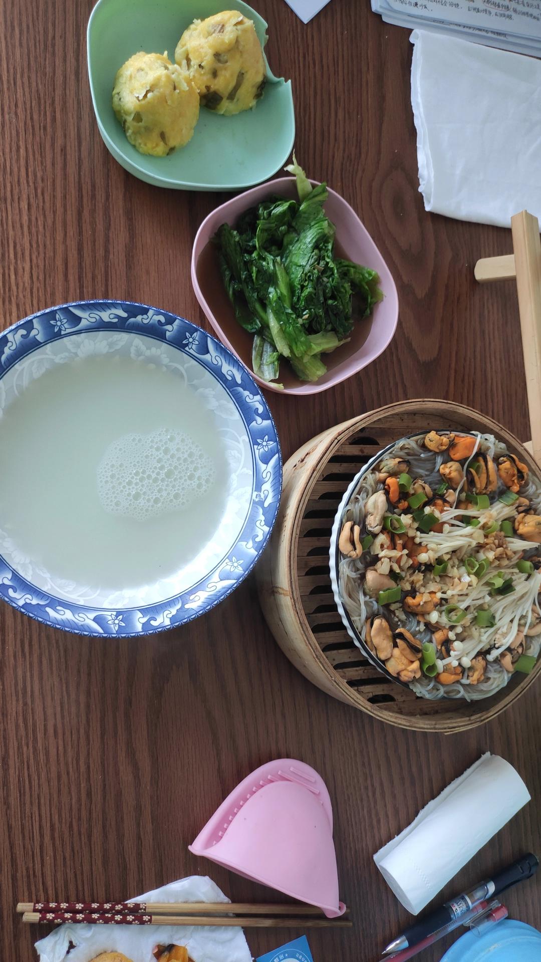 零失败的蒜蓉粉丝蒸扇贝