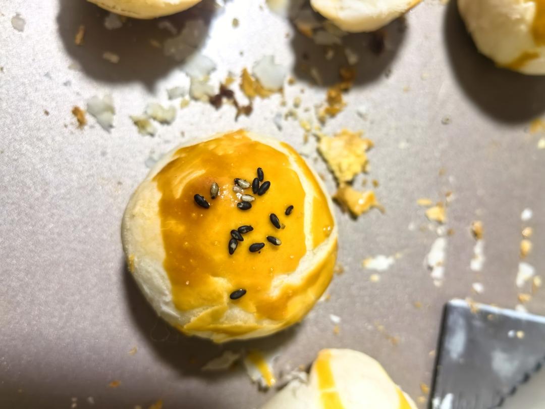 超简单 免揉 酥掉渣的蛋黄酥(超详细附全程视频)不破酥『万能酥皮』