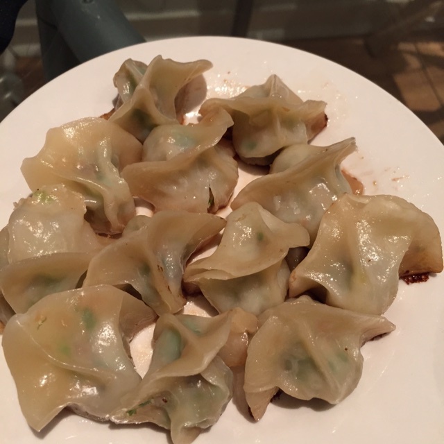 速冻水饺吃腻了吗~变锅贴吧(๑´ڡ`๑)