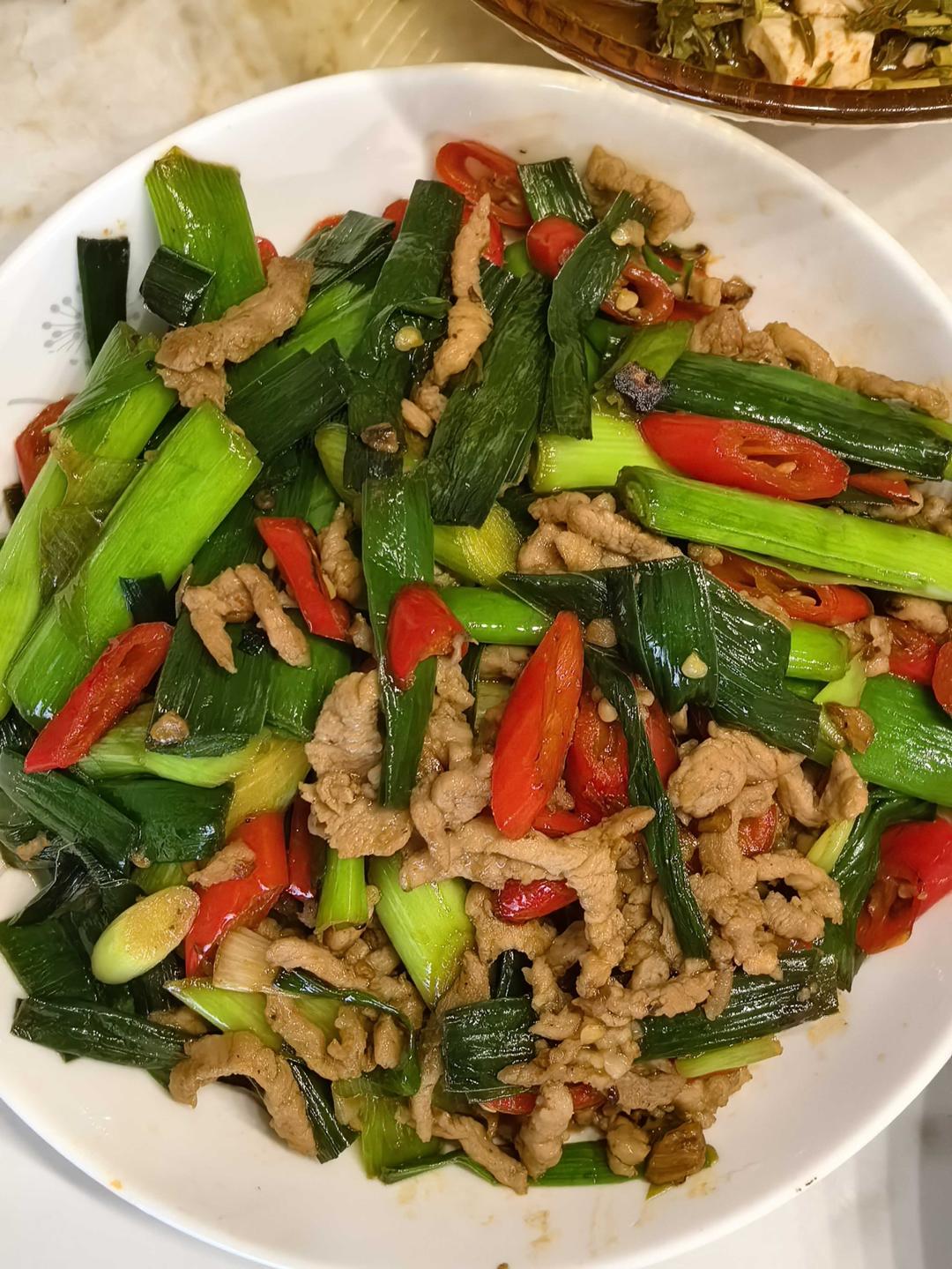 大蒜炒肉