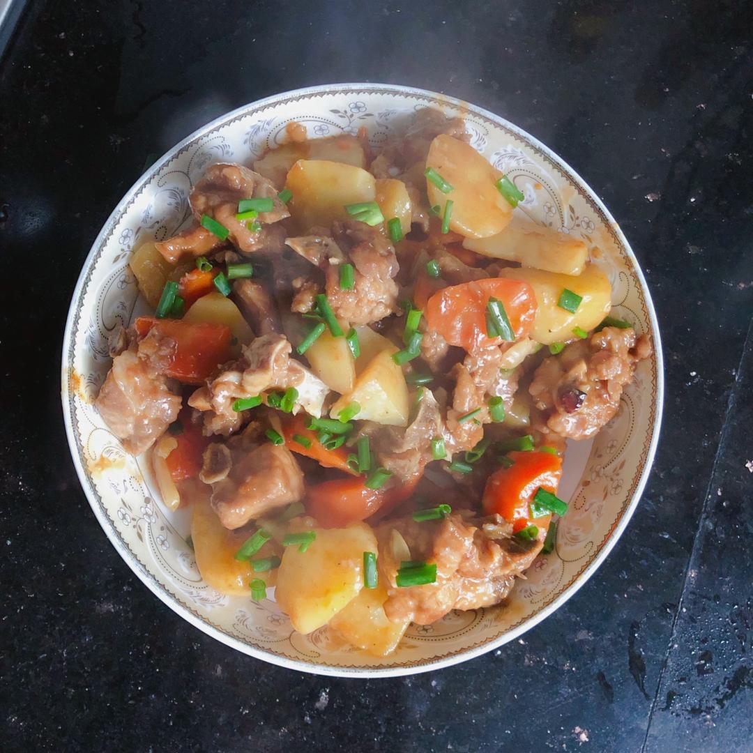 土豆胡萝卜焖排骨