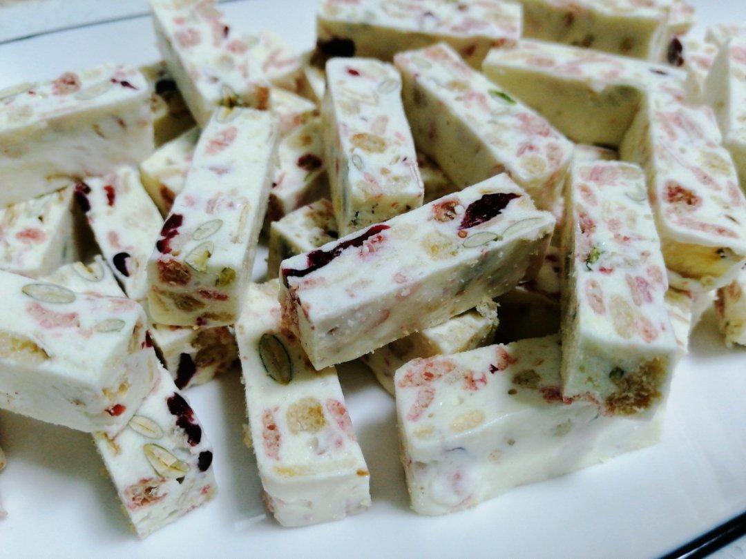 牛轧糖 牛扎糖不甜