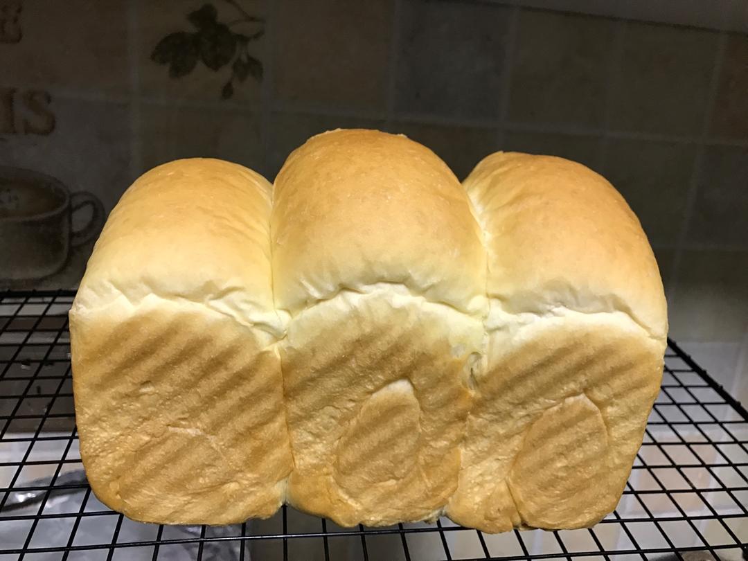 一整个蛋吐司（超好记的万能吐司配方）