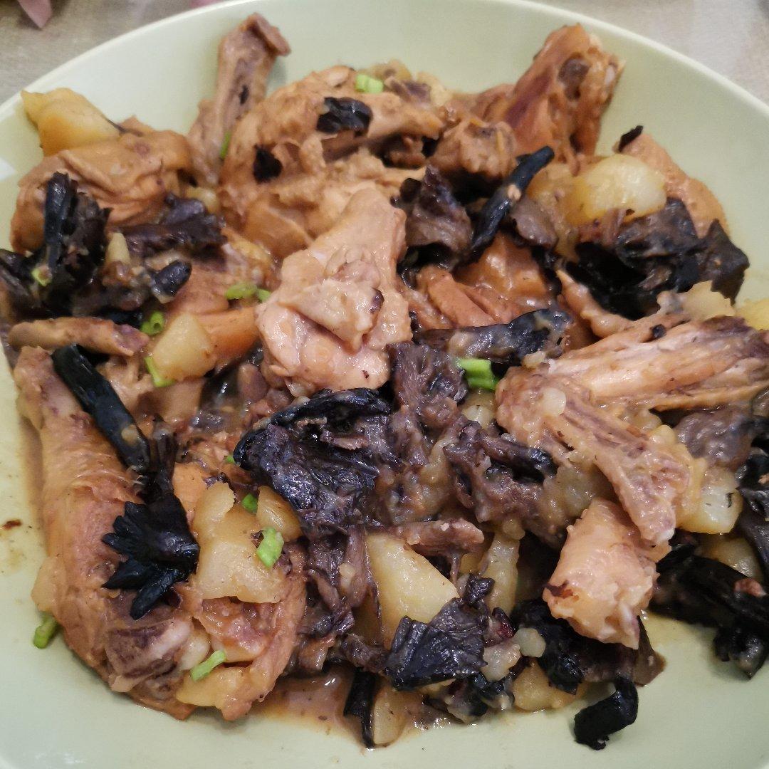 小鸡炖蘑菇