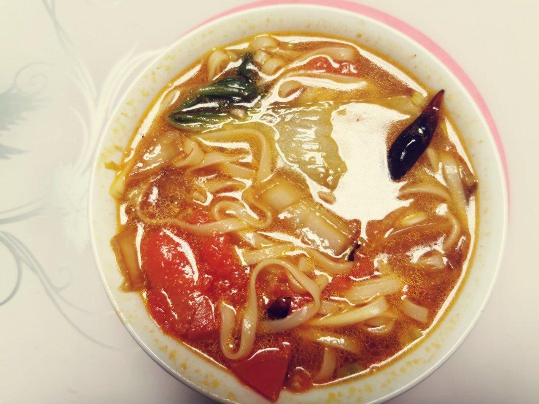 最家常的普通汤面——西红柿鸡蛋龙须面