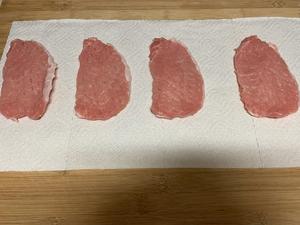 炸猪排-3步搞定外酥里嫩的超简单炸猪排的做法 步骤2