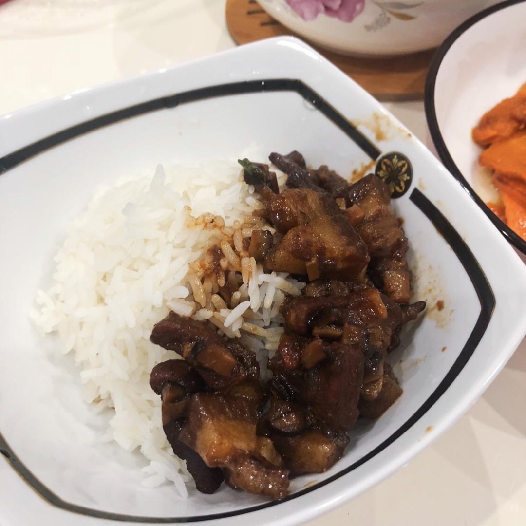 台式卤肉饭