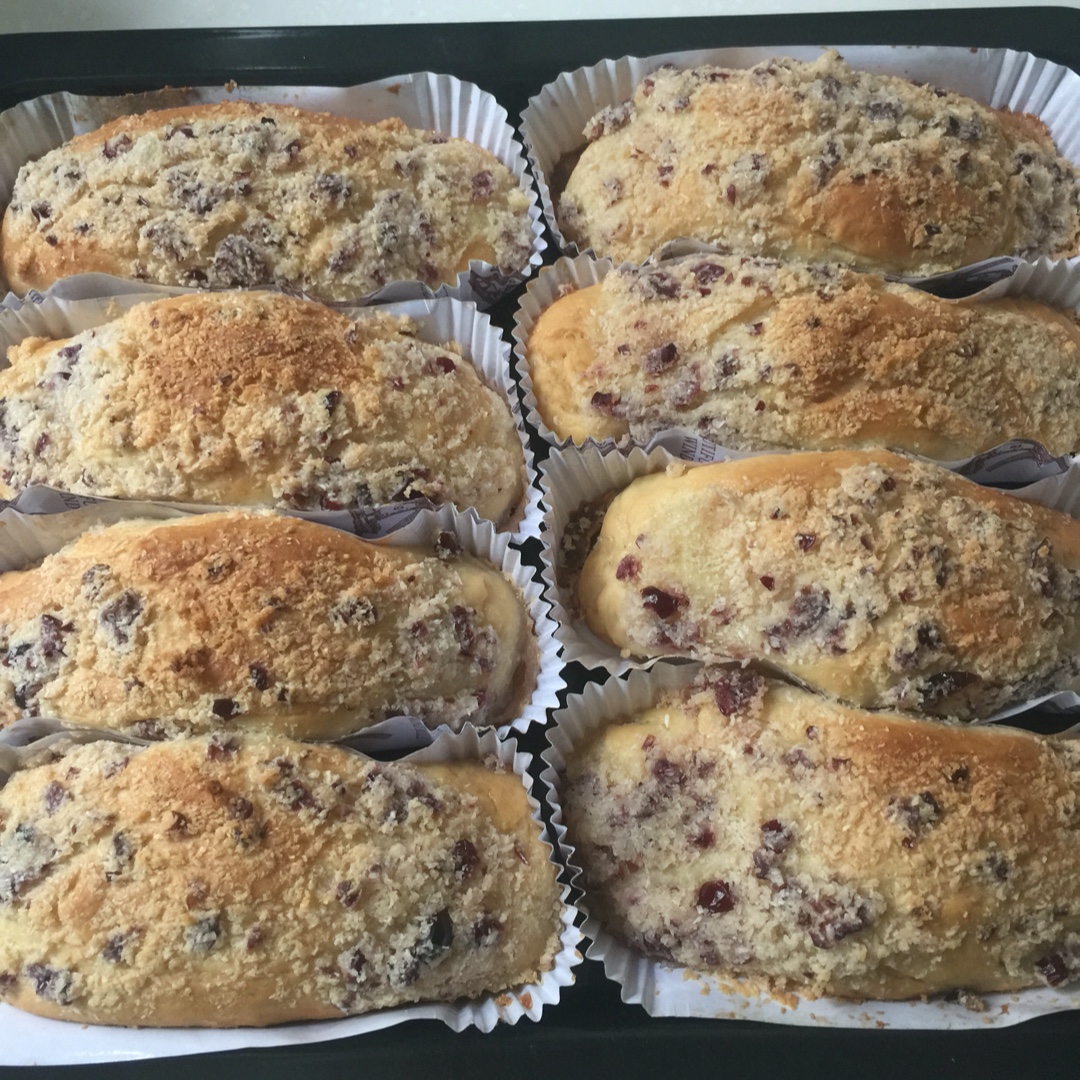 椰蓉蜜豆泡浆面包