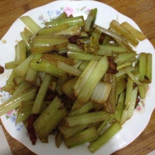 肉丝芹菜