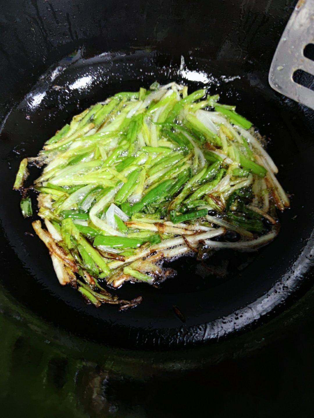 黄磊超爱做的葱油拌面的葱油