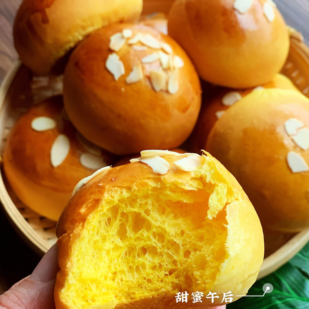 南瓜奶油小餐包（一次发酵）