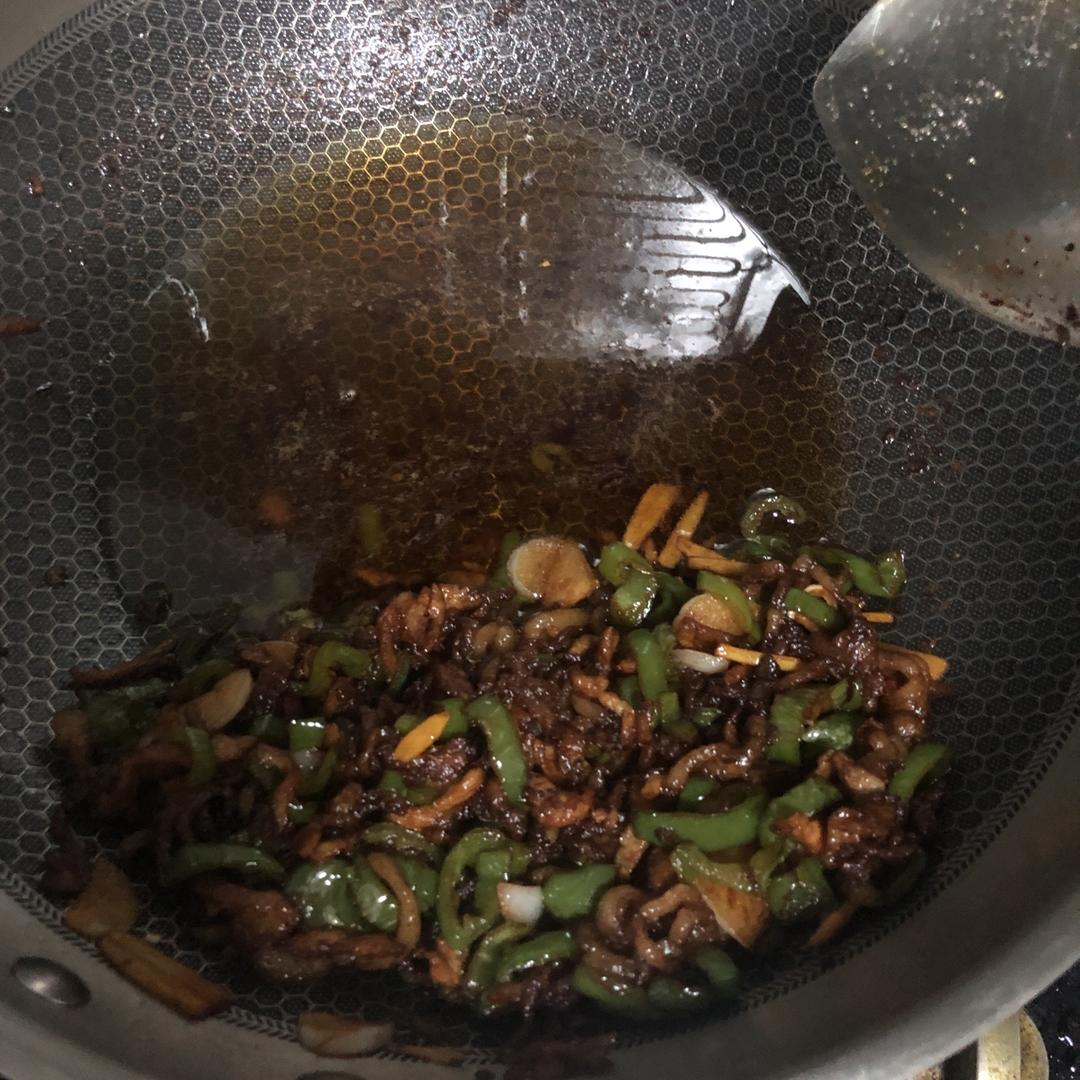 厨师长教你：“青椒肉丝”的正宗做法，色香味俱全