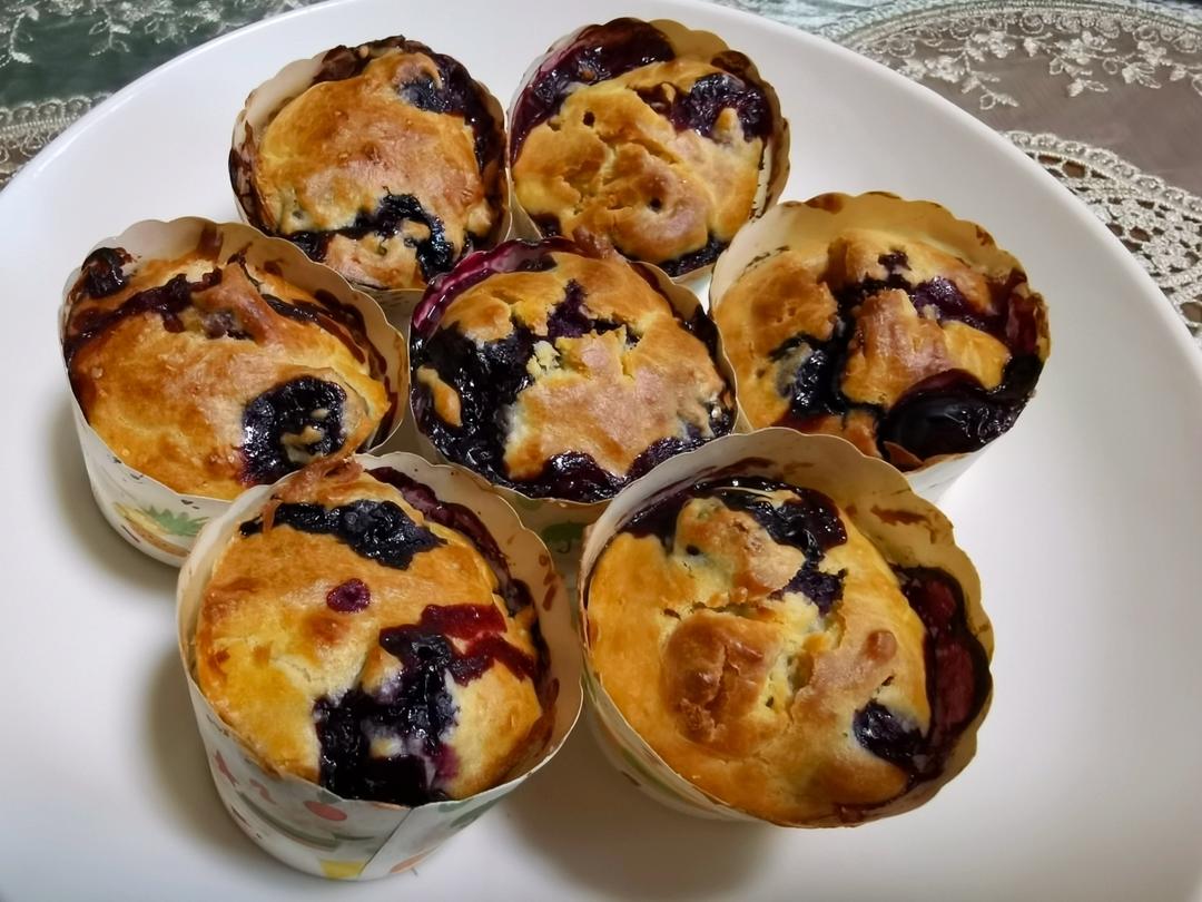 【爆浆蓝莓玛芬蛋糕】搅和几下就爆浆了～Blueberry Muffins～ | Q BAKE