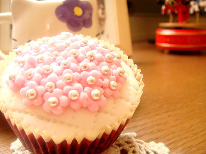 翻糖小花纸杯蛋糕