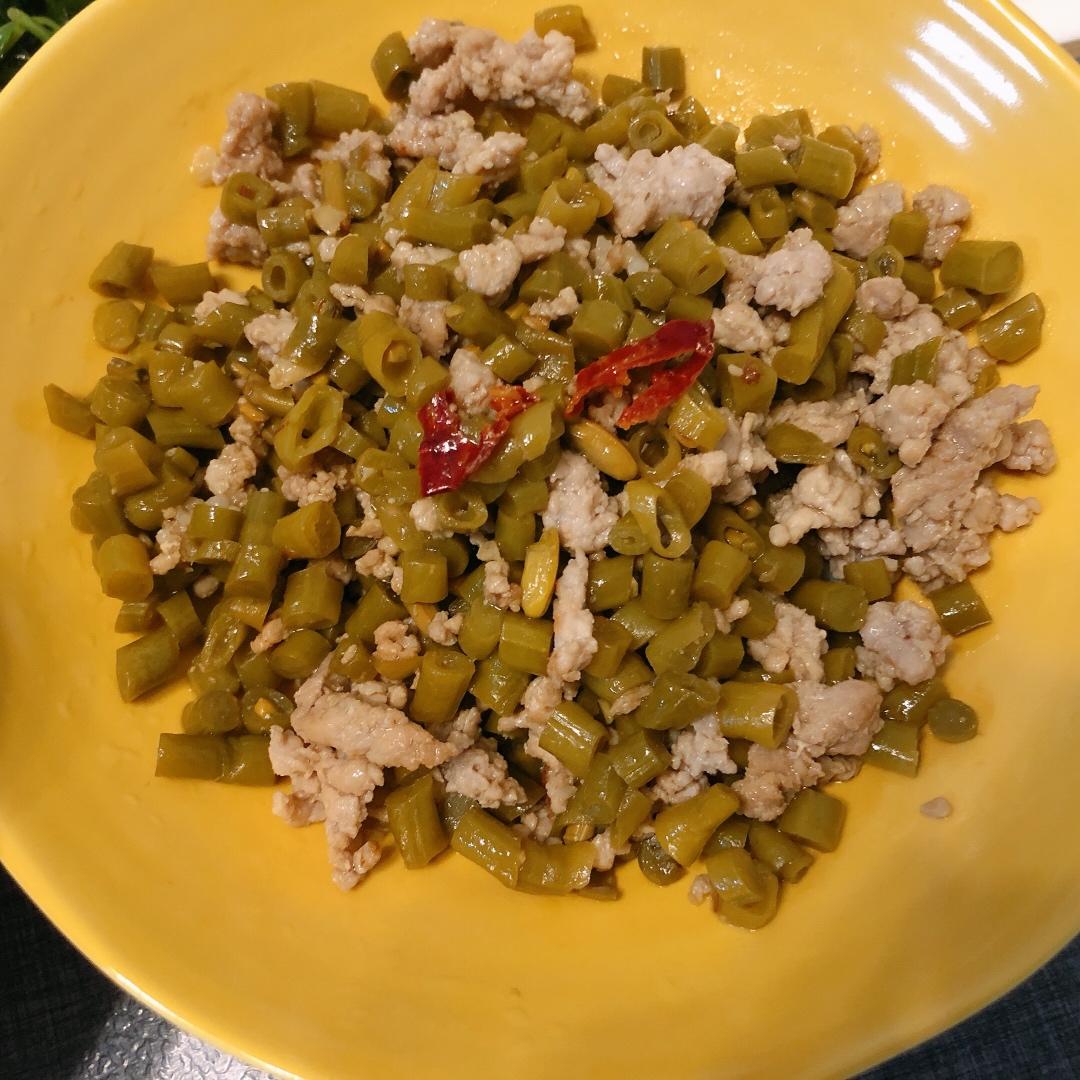 酸辣开胃的酸豆角炒肉末
