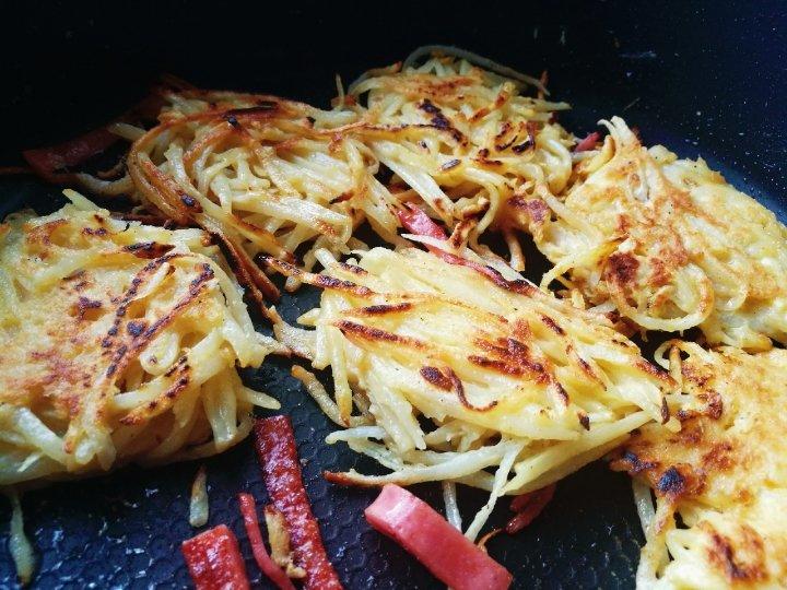 鸡蛋土豆饼