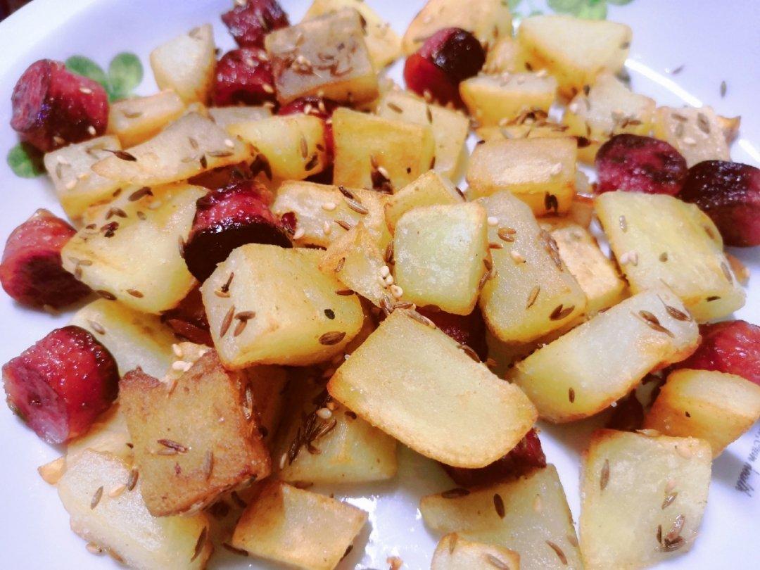 3分钟搞定❗️比烧烤还好吃的孜然土豆火腿丁