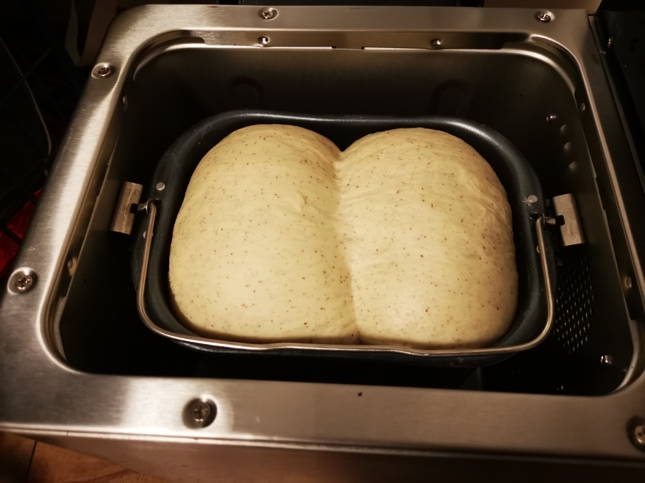 ACA面包机轻松做出松软拉丝的懒人面包的做法
