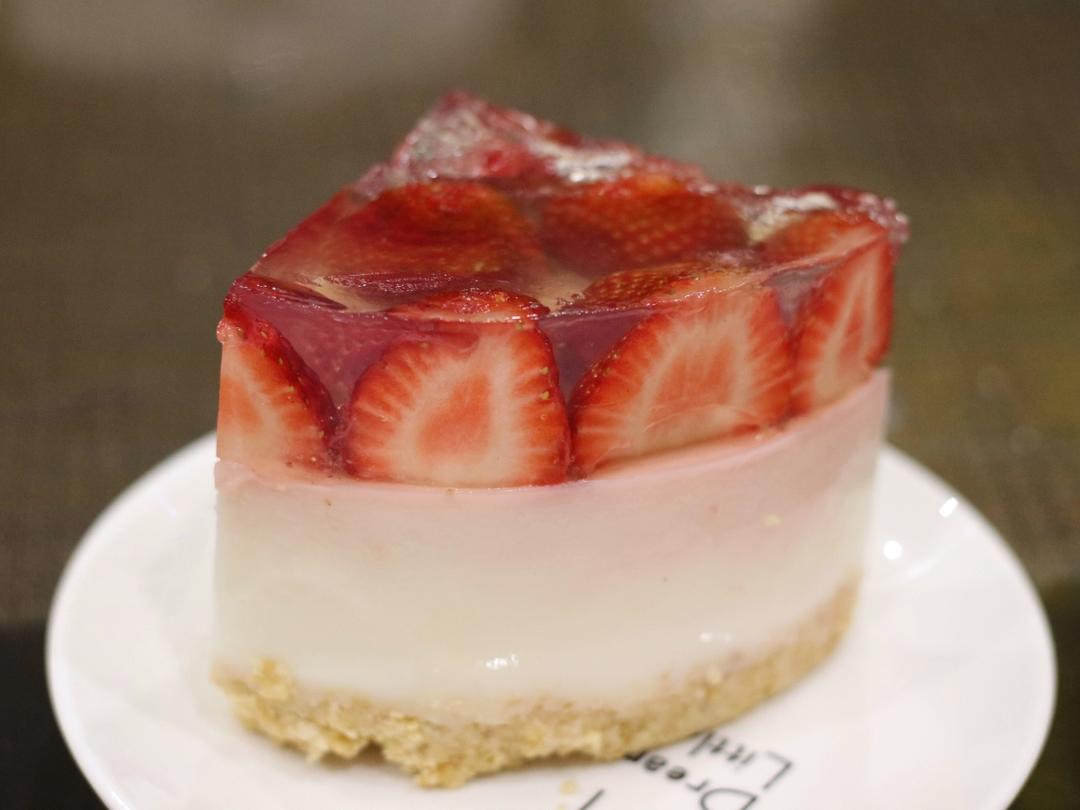 strawberry cheesecake草莓慕斯蛋糕（自用图后补）搬运自HidaMari Cooking