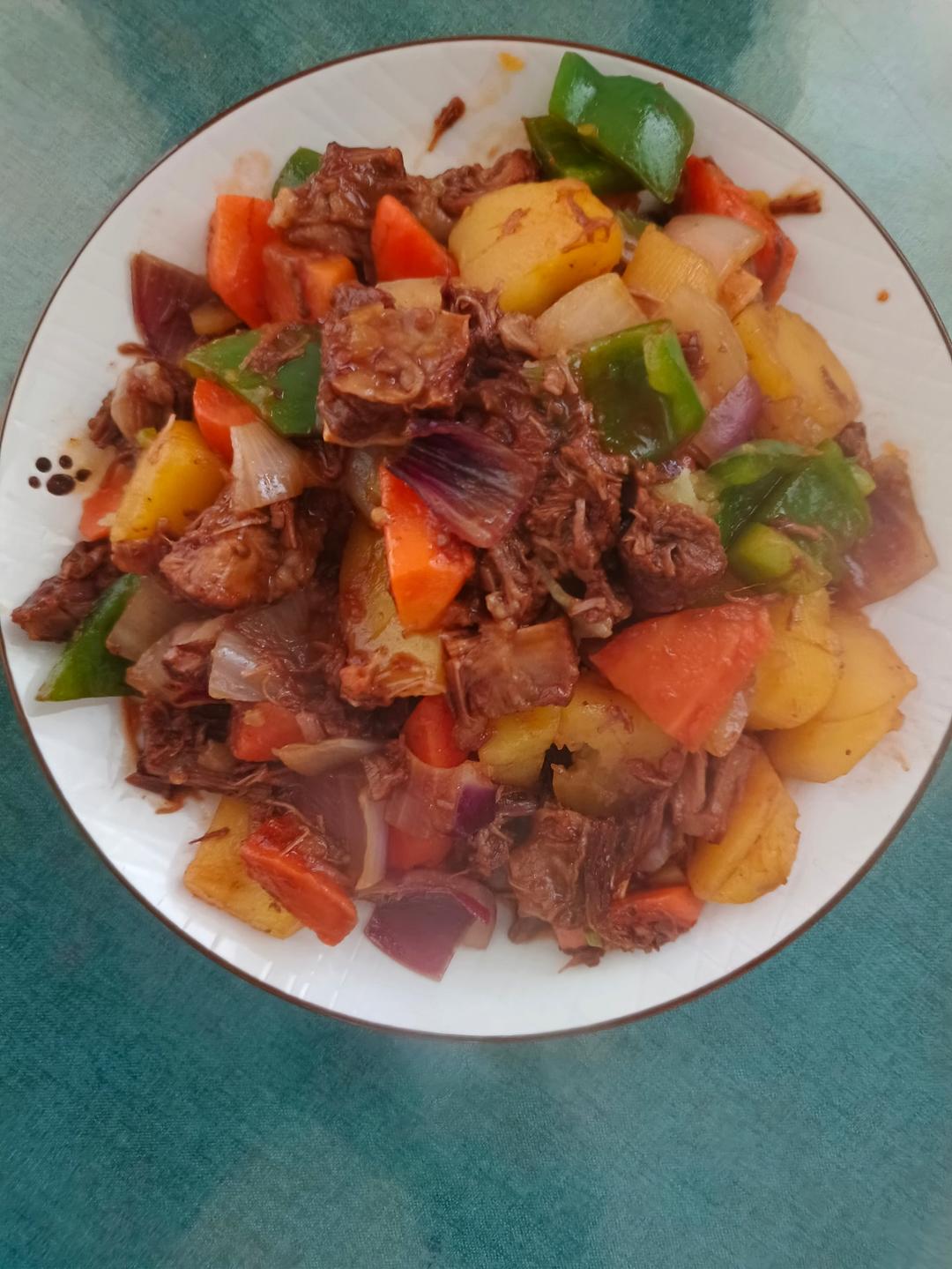 土豆炖牛肉