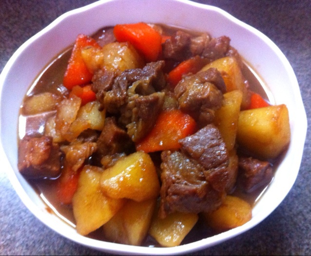 土豆红烧肉