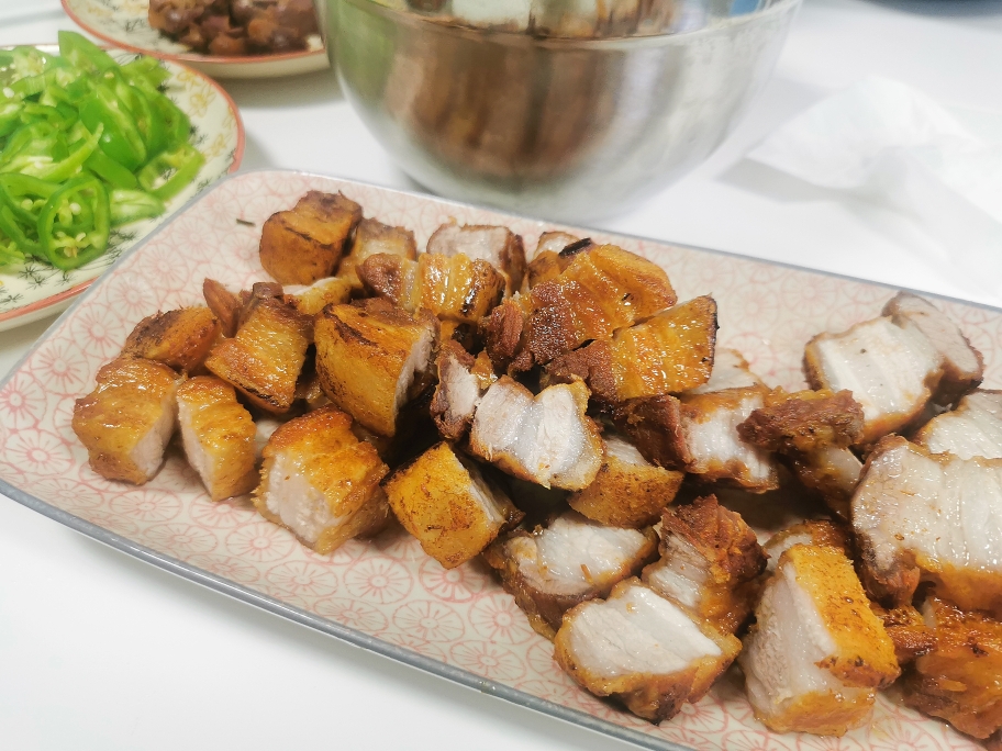 解馋能手家庭版韩式煎烤五花肉的做法