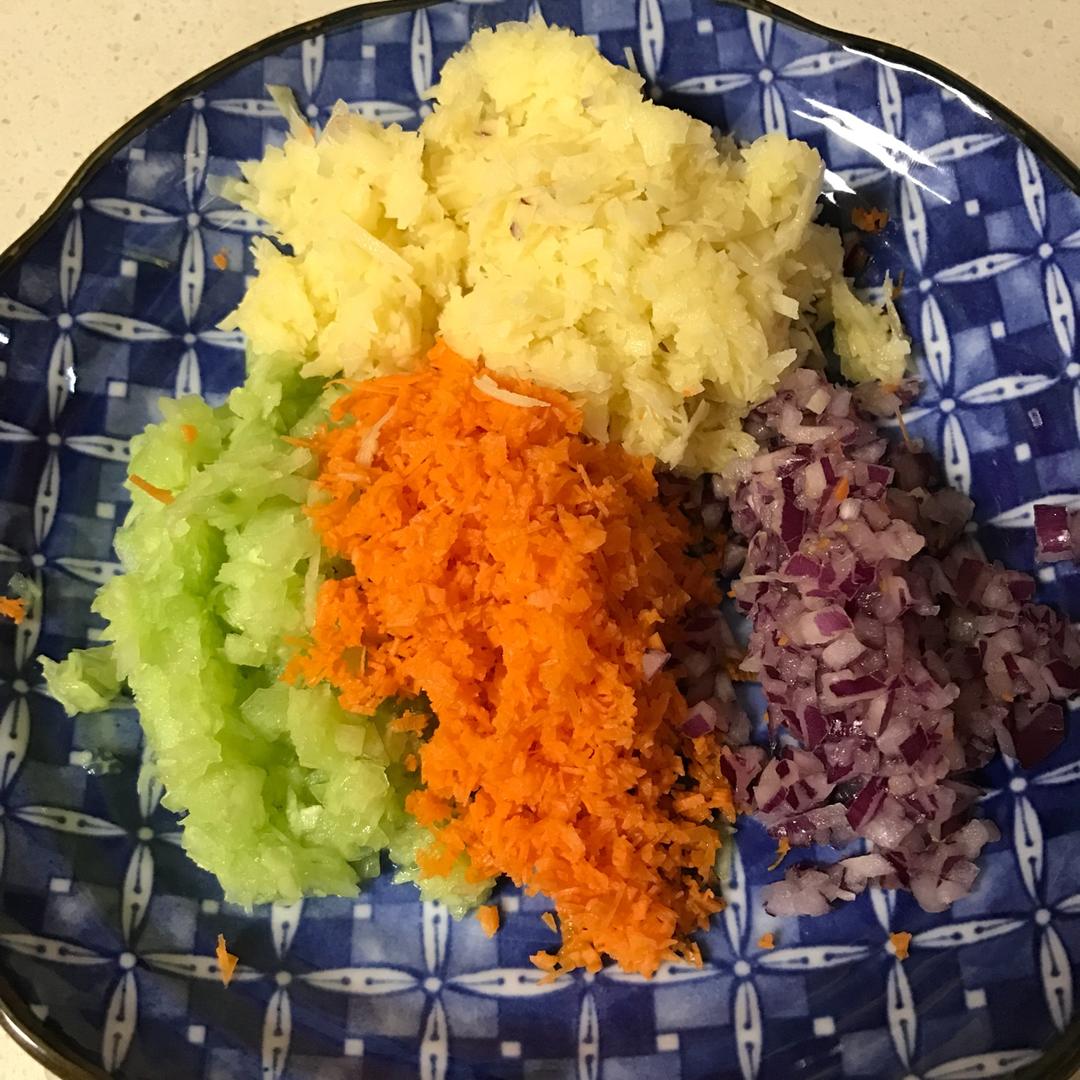 宝宝辅食之土豆胡萝卜小饼