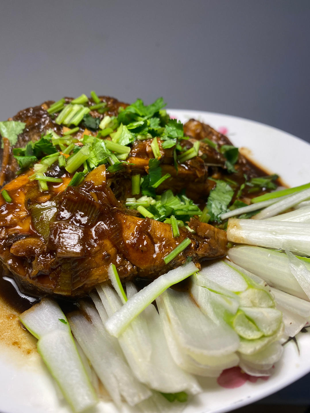 适合孩子吃的下饭菜：酱汁焖鱼