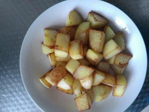 土豆炖鸡的做法 步骤4