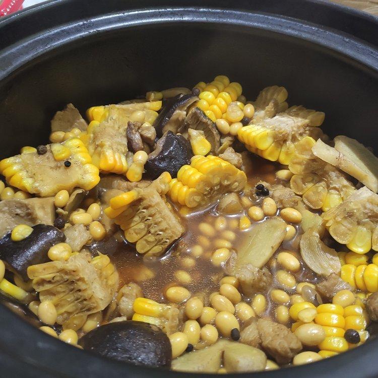黄豆炖五花肉