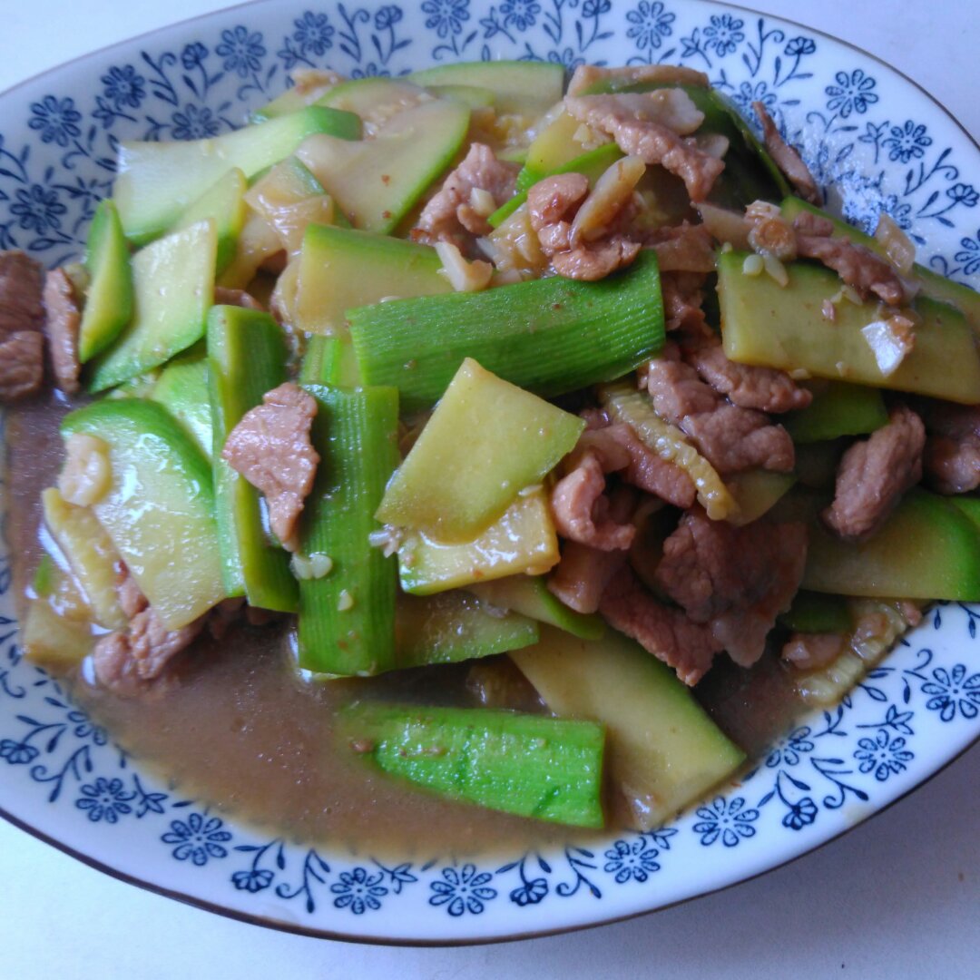 西葫芦炒肉片