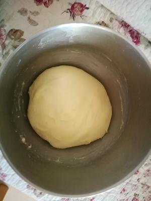 奶香蜂蜜小面包的做法 步骤2