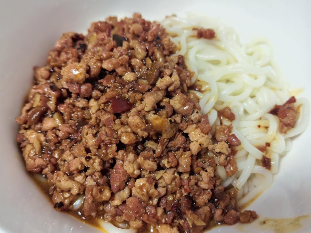 万能肉酱拌面，拌粉，青豆肉沬，肉沫豆腐都可以用它哦