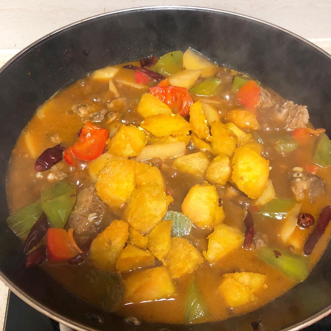 川味土豆烧排骨
