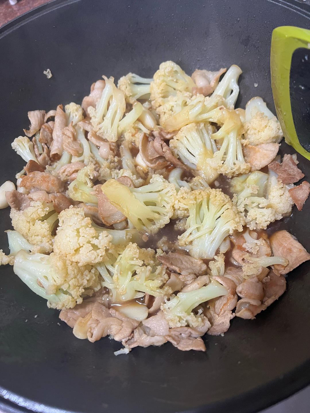 五花肉炒花菜