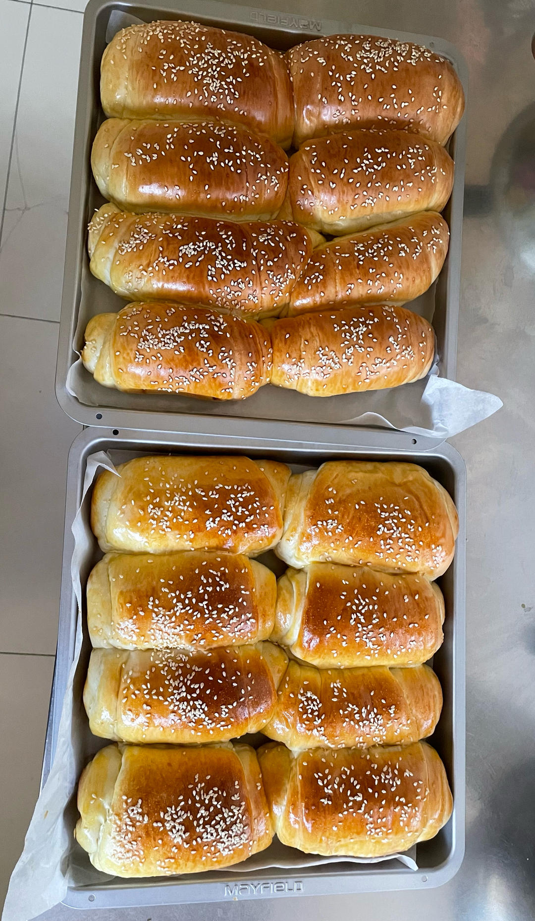 超拉丝奶香面包卷柔软小餐包